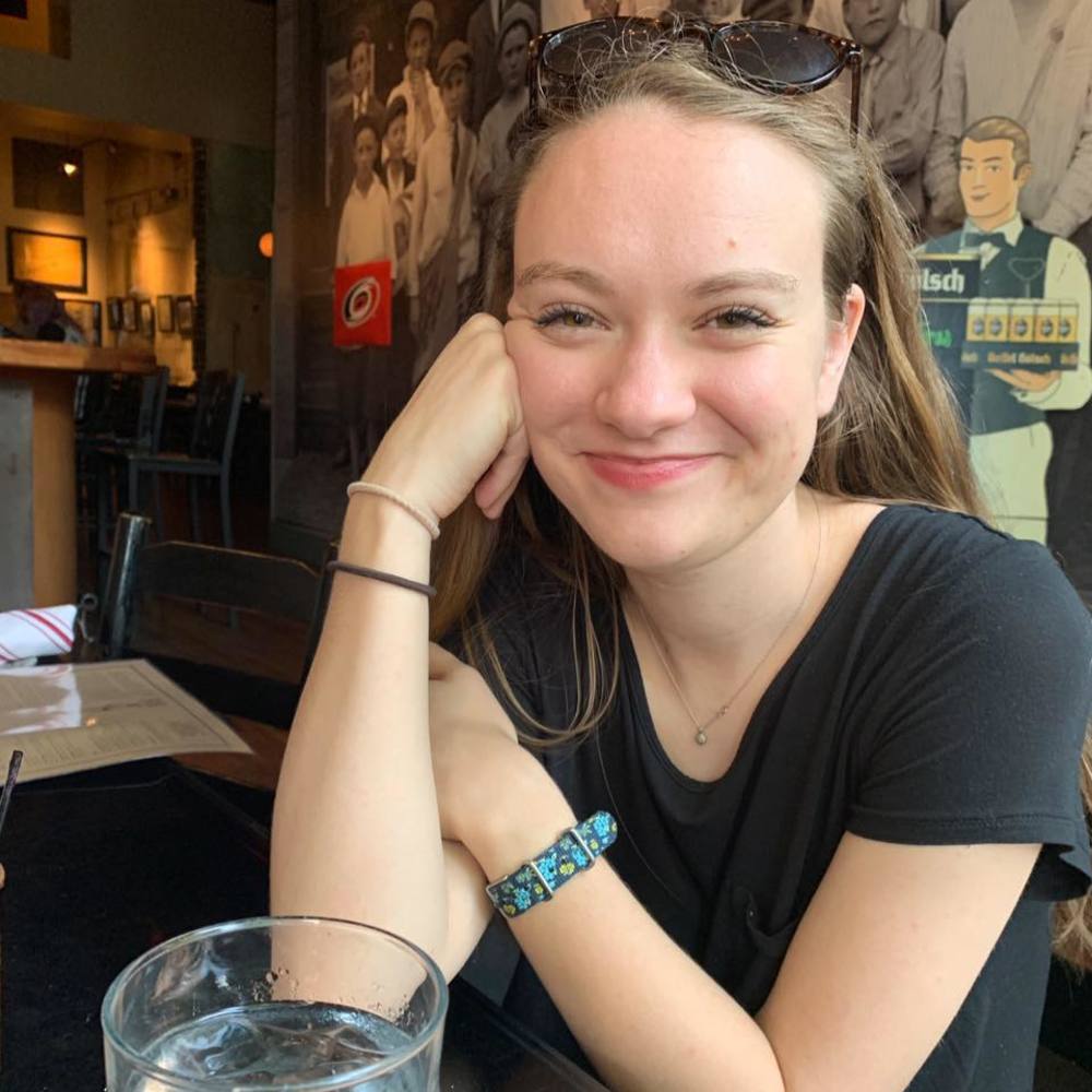 Meet your Posher, Elizabeth